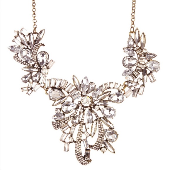 Luxe Crystal Flowers Necklace - Picture 2 of 2